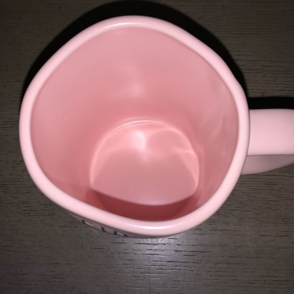 New First Kiss Valentines Day Mug - Picture 4 of 4